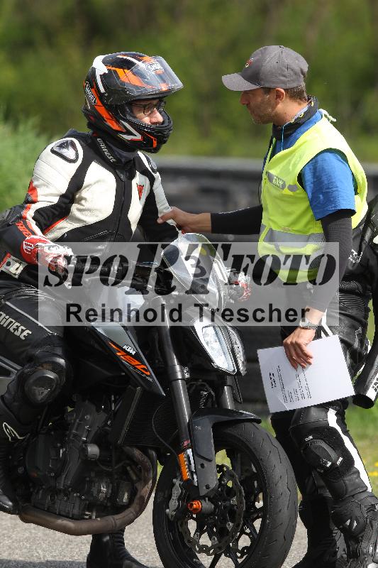 /Archiv-2025/10 23.04.2025 Cornu Master School ADR/rot-rouge/31